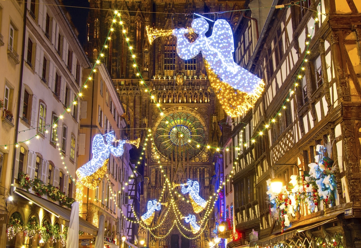Marché de Noël, Strasbourg - © ©Alexi Tauzin - stock.adobe.com