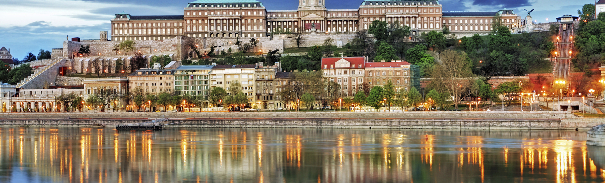 Palais royal, Budapest - © shutterstock_284675726