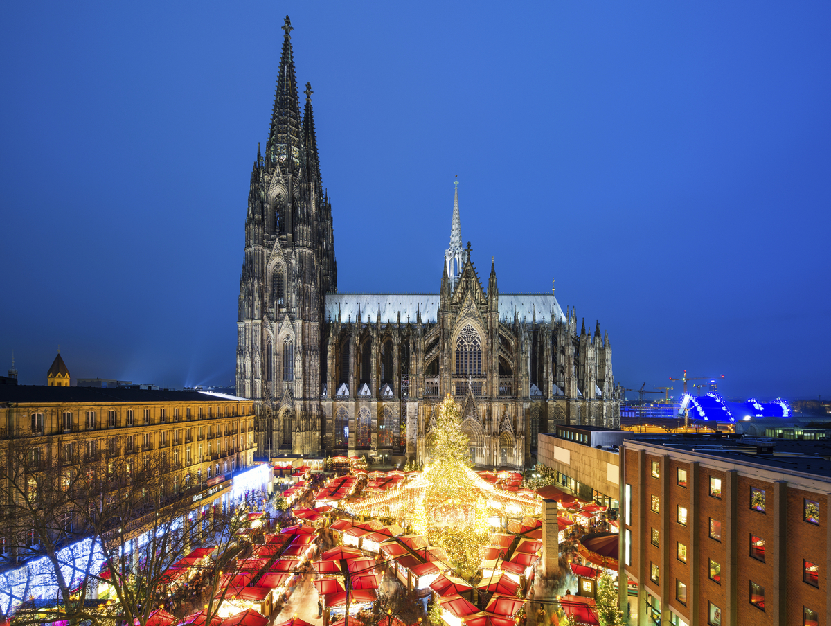 Marché de Noël avec la cathédrale, Cologne - © 92590376 - Fotolia