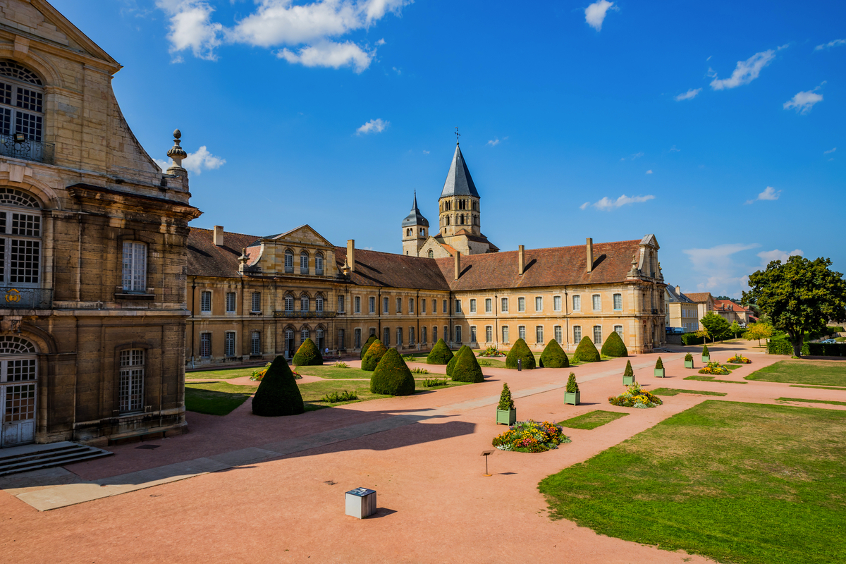 Abbaye de Cluny - © MangAllyPop @ER