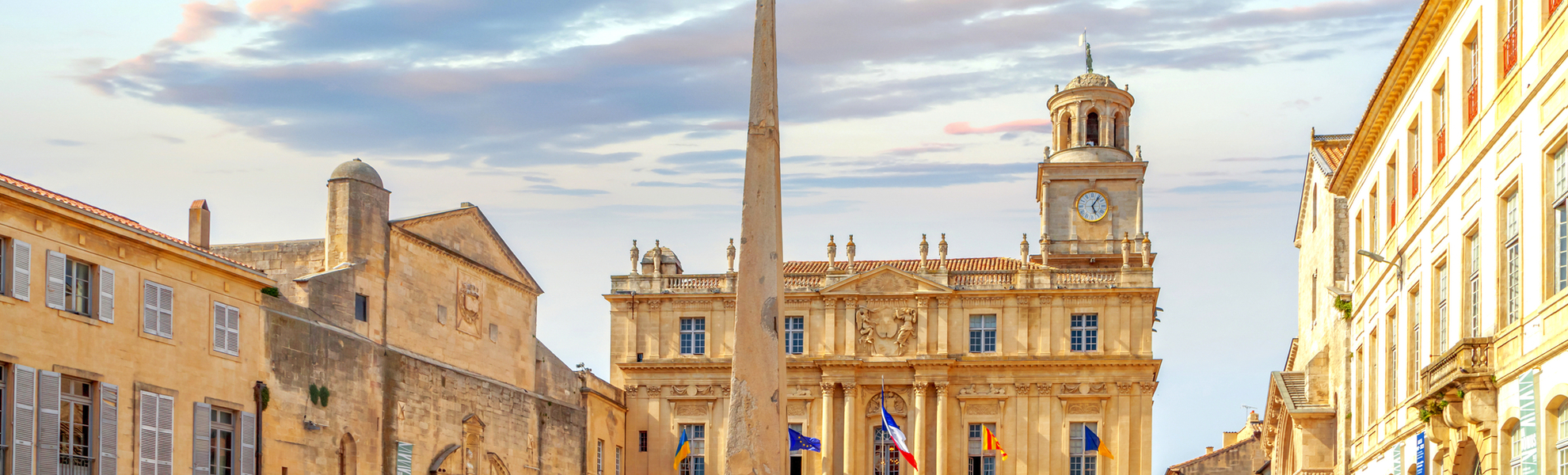 le centre historique d’Arles - © Sina Ettmer - stock.adobe.com